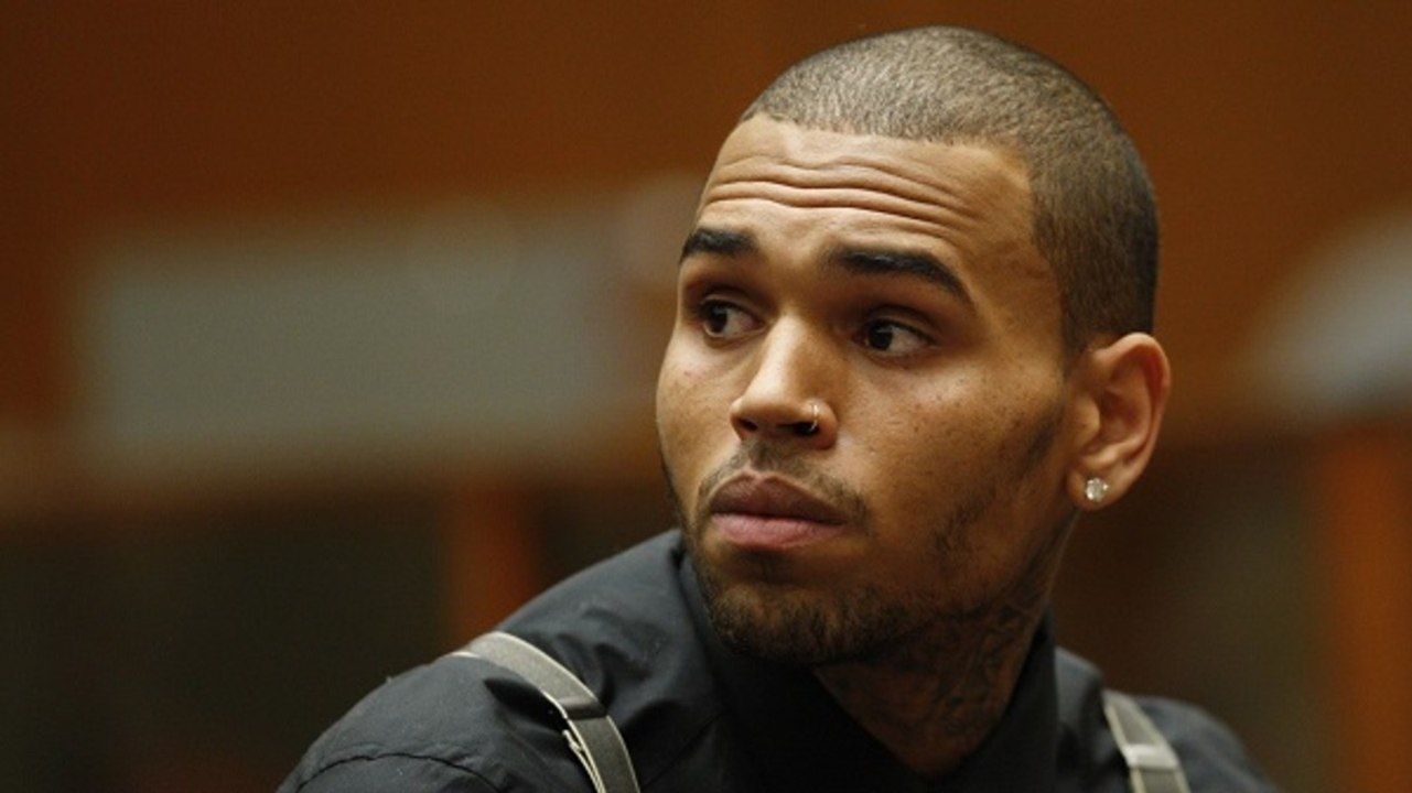 Chris Brown Freestyles to Drake's '0 to 100'