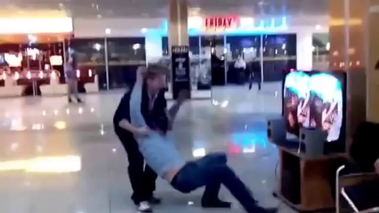 3D glasses Prank Goes wrong 2014