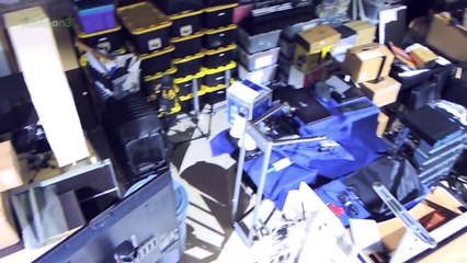 Painting Up a Storm at the Geek House! - GeekBeat.TV