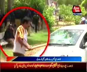 Punjab Police looting shops in Model town