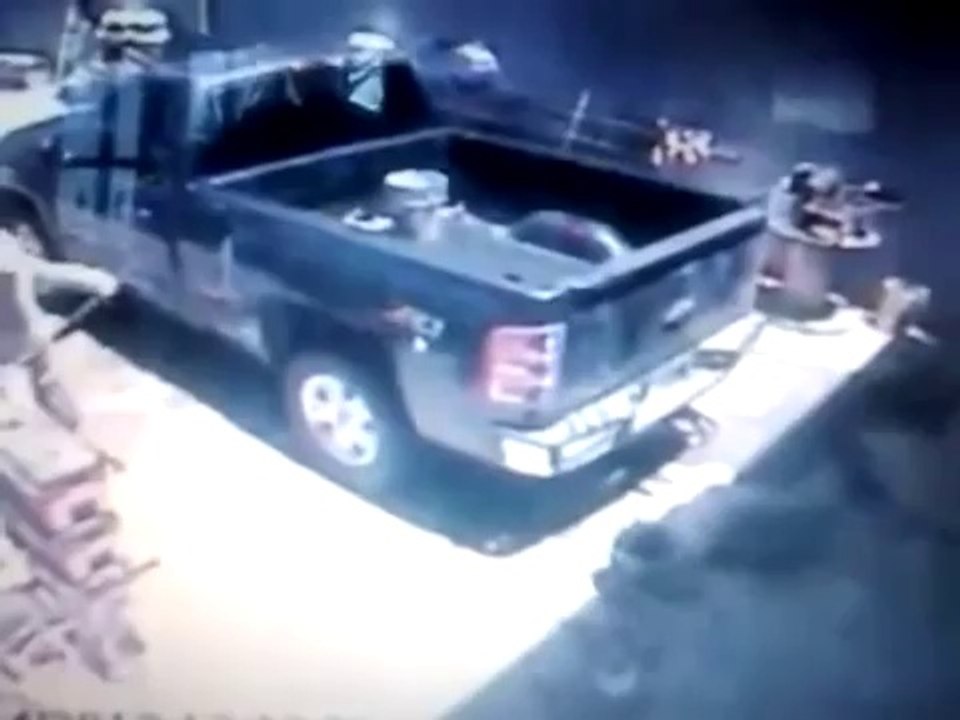 Truck Clean Up Fail ! - Fails World