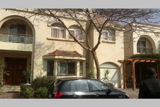 كمبوند الميراج سيتى فيلا تشطيب سوبر لوكس للبيع بحمام سباحة خاص