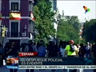 Senado español aprueba abdicación del rey pese a protestas