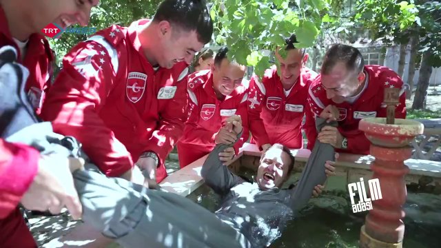 KIRMIZI BEYAZ 1.BÖLÜM TÜRK YILDIZLARI BELGESEL (HD)