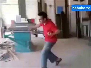 patinaj çekerek yürümeye başlayan adam ahahahah :)