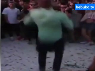 "kendi kendini nasıl rezil edebilirsin" dalında dünya şampiyonu! :D