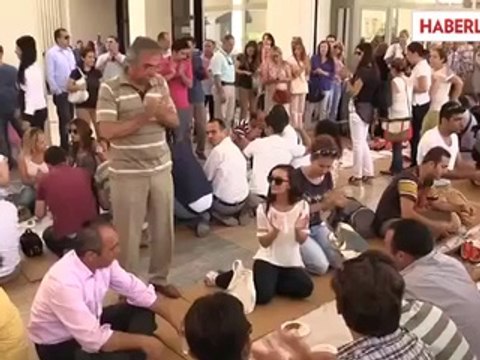 Büyükşehir Belediyesi memurlarından yemek eylemi -