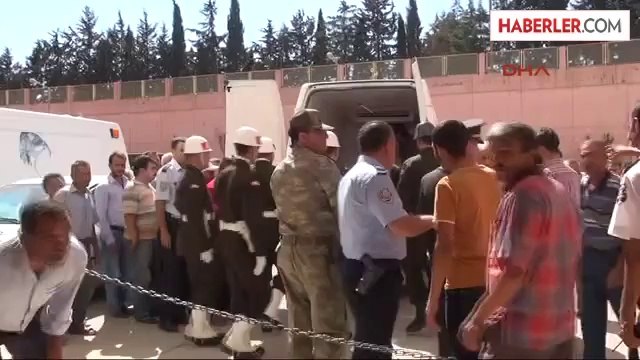 Kilis Rahatsızlanarak Şehit Olan Askerin Cenazesi Memleketine Getirildirahatsızlanarak Şehit Olan...