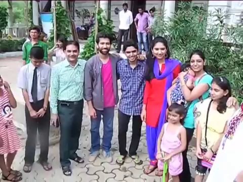 Pyaar Ka Dard Hai - Ayesha, Aditya's fun time with their fans