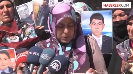 Çocukları terör örgütünce kaçırılan anneler belediyeye kadar yürüdüler -