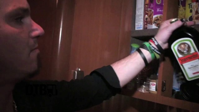 Mushroomhead - BUS INVADERS Ep. 633