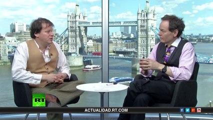 (Vídeo) Keiser Report en español Una economía para zombis (E612)
