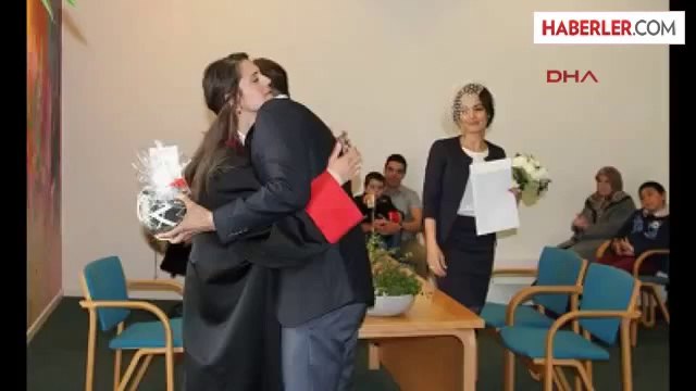 Kardeşinin Nikahını Kıydı