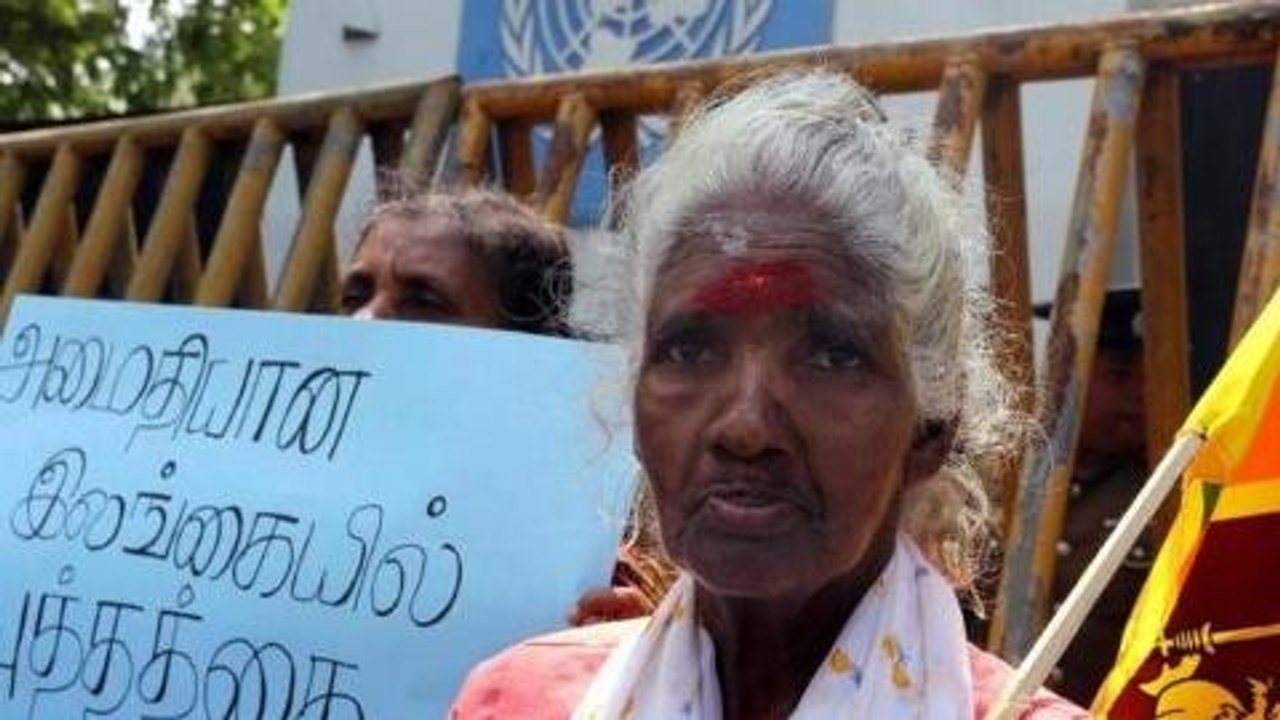 Sri Lanka army 'blocks' return of Tamils