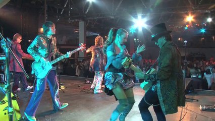 Hot Stuff - DISCO BANDA