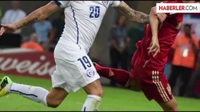 Şilili Aranguiz, Maça Farklı Forma ve Şort Numarasıyla Çıktı