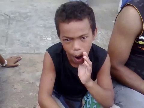 Kid imitating siren sound! Impressive