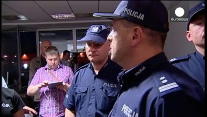 Polish PM says snap elections may be sought if crisis continues