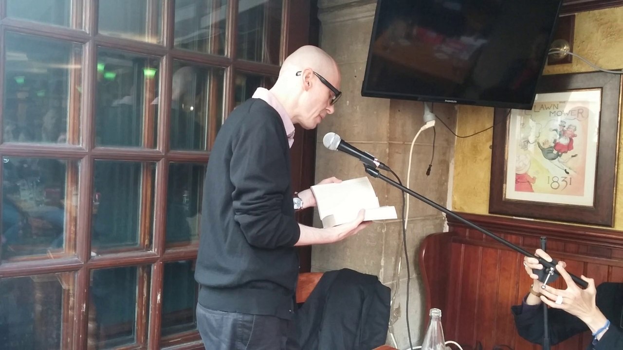 David Peace lit un extrait de Rouge ou mort (extrait 3)