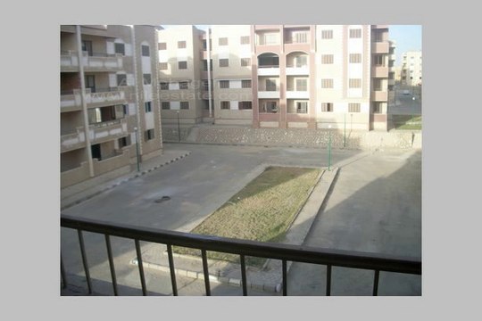 شقة نصف تشطيب للبيع فى كمباوند الازهر القاهرة الجديدة