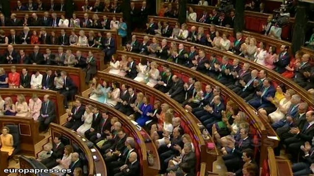 Felipe VI promete una monarquía renovada