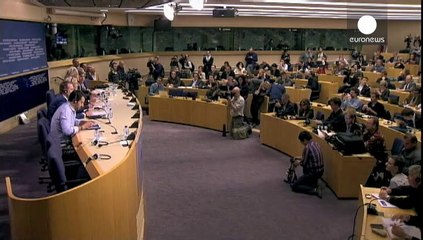 Ecco il primo gruppo euroscettico. Nasce l'alleanza Farage-Grillo