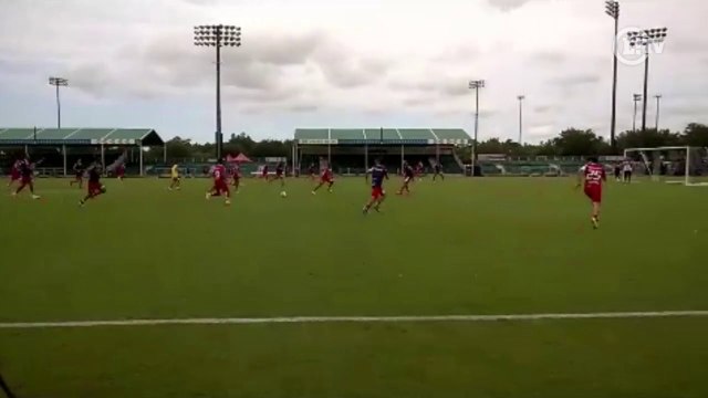 Treino do São Paulo tem belo gol, após linda tabela
