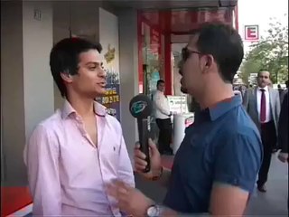 Kamerayı Görünce Aşka Gelen Liseli