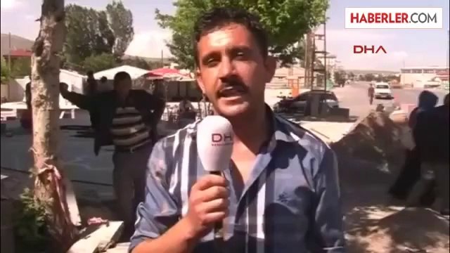 Cami Avlusuna Mezarını Kazdı