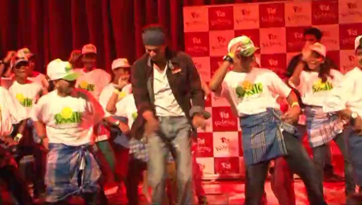 Shah Rukh Khan Celebrates Fathers Day at Kidzania