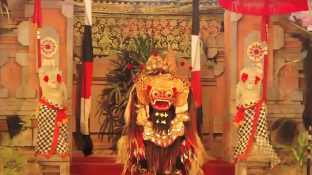 Eileen Sylvia - Travel Guide Bali