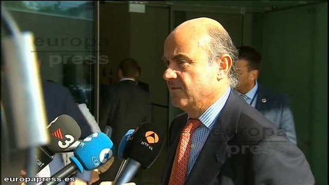 Guindos ve compatible reforma fiscal y déficit