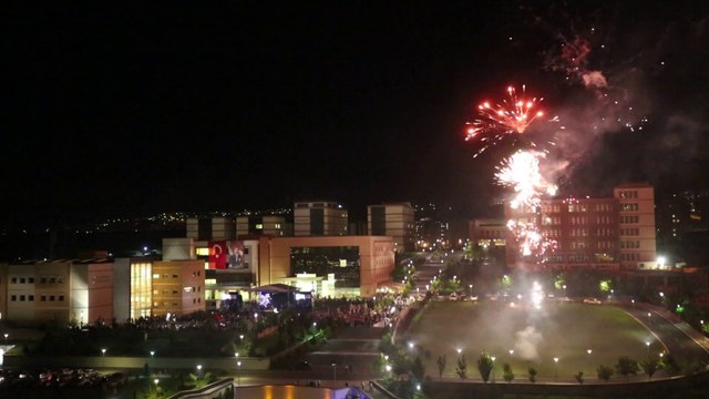 İlk Mezunlarımızın Kep Atma Töreni ve Havai Fişek Gösterisi
