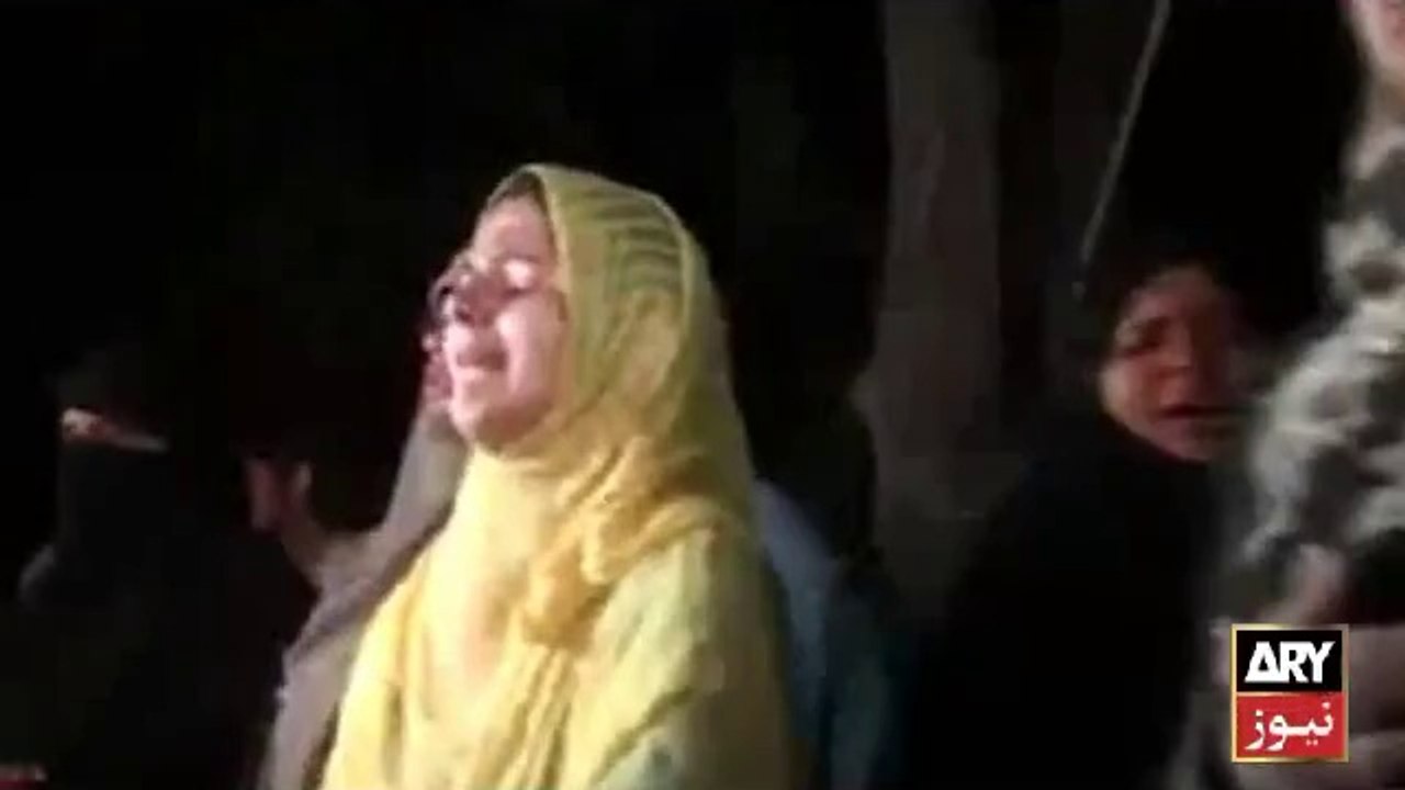 PAT workers reciting Durood Sharif