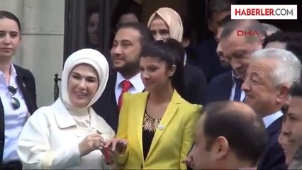 Başbakan Erdoğan, Paris'te Genç Çiftin 'Nişan Yüzüğü' Ricasını Kırmadı