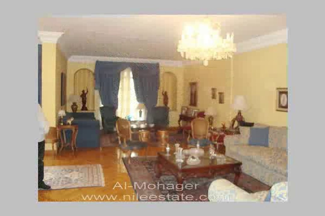 شقه فاخرة للبيع بعمارة مشهورة بأرض الجولف