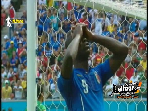 برعونه شديدة بالوتيلي يضيع هدف محقق للطليان | تعليق حفيظ دراجي