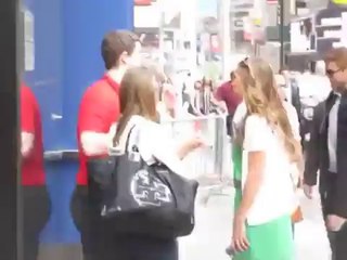 17.06.2014 NYC Robert Pattinson arrived on GMA