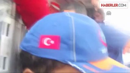 Serinlemek için göle giren iki kardeşten biri boğuldu -