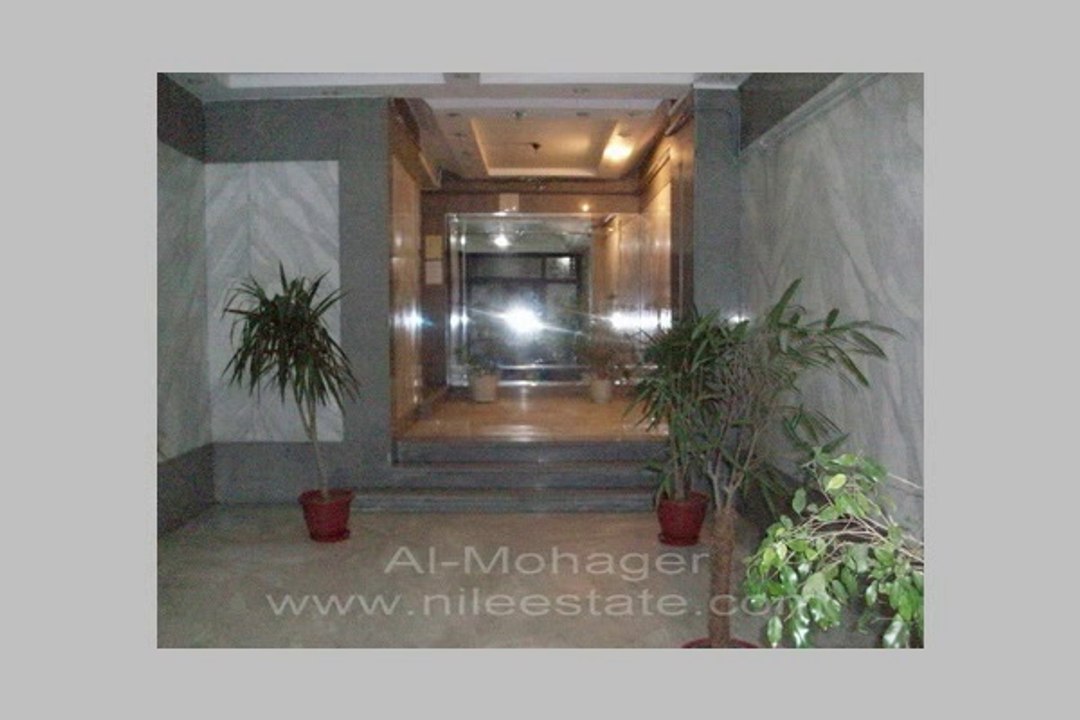 شقة فاخرة للايجار فى  الحى السادس بمدينة نصر