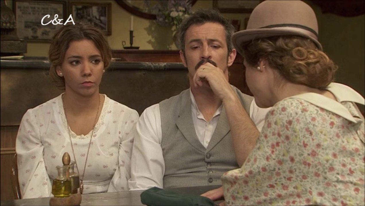 Alfonso y Emilia hablan con Alicia