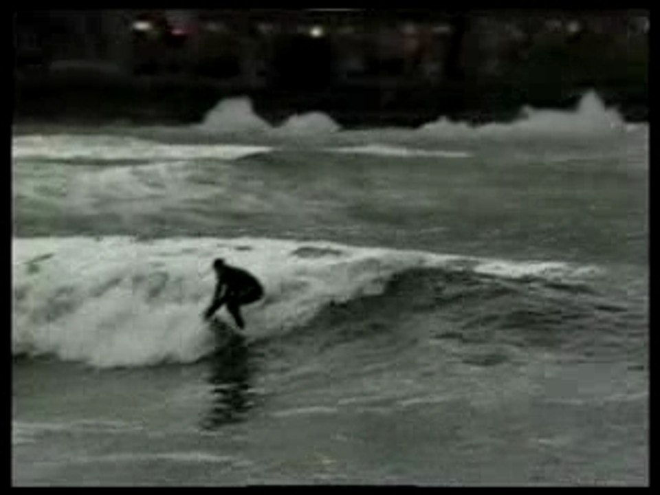 Dynamite Surfing