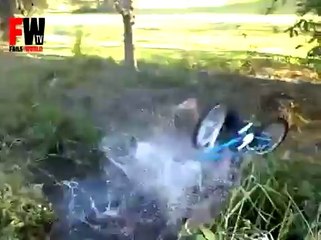 No footer jump gone wrong - Fails World