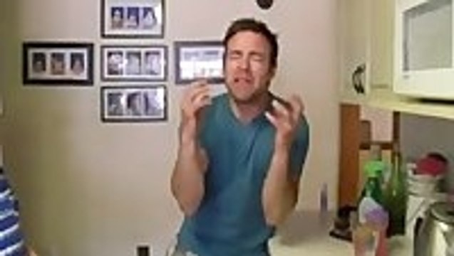 Father lip syncs to his daughter's tantrum