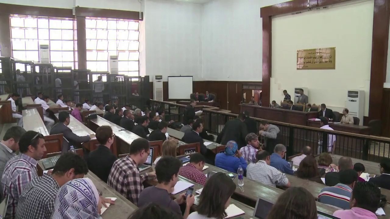 Três jornalistas da Al-Jazeera condenados à prisão no Egito