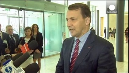 Chef de la diplomatie polonaise : "on a fait une pipe aux Américains"