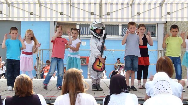 Bastien - fête des écoles 2014 - Daft Punk - Get Lucky