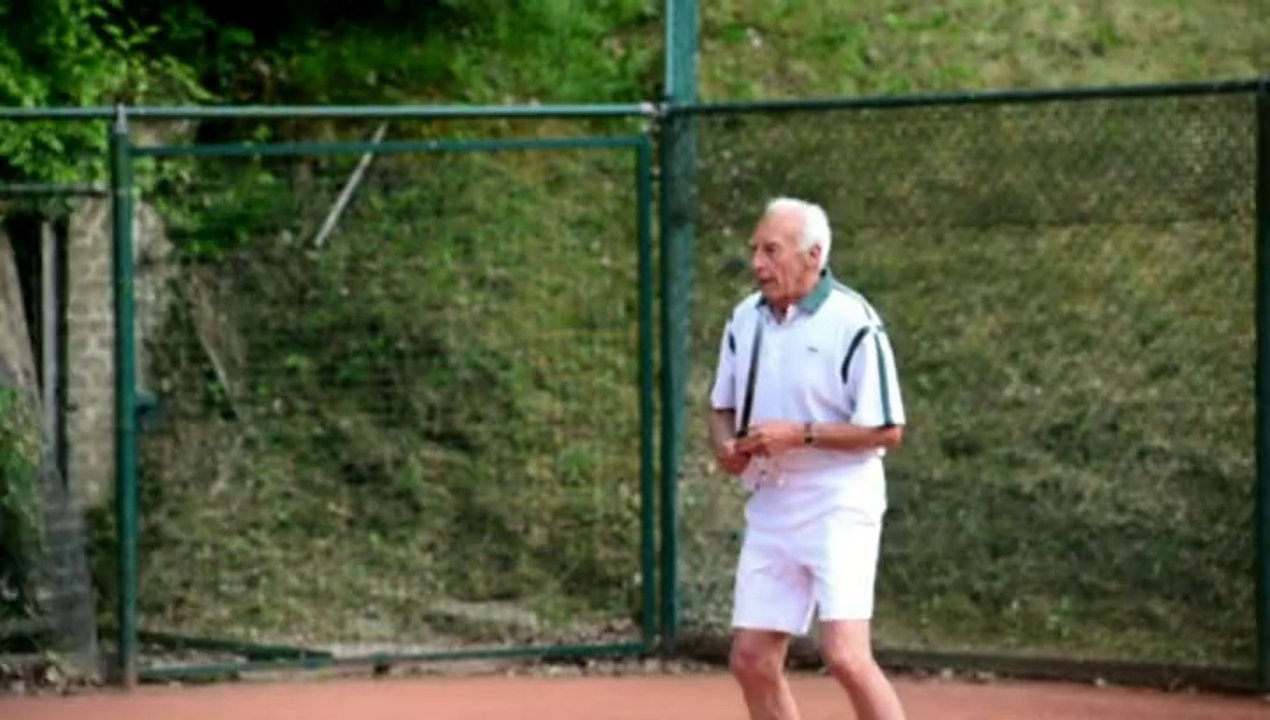 Liège : Charles Renard (Baby) joue toujours au tennis à 82 ans au RTCL
