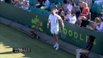 Incredibile colpo dietro la schiena di Skupski