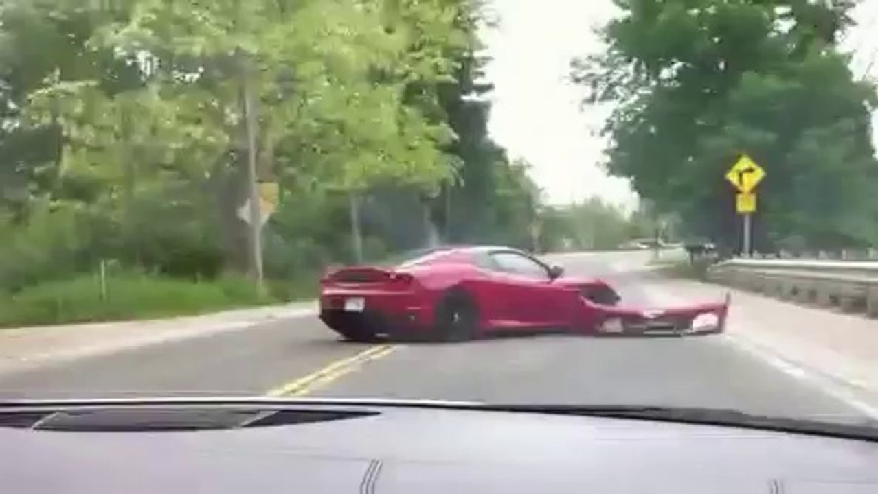 CHOC : Il crashe une Ferrari F430 qu’il venait de louer ! a voir
